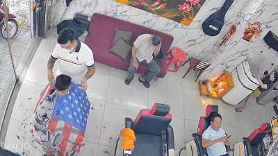 cần sang tiệm tóc nam......1