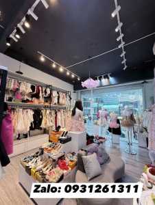 SANG NHƯỢNG MẶT BẰNG HOẶC SANG TOÀN BỘ SHOP CHO THUÊ VÁY THIẾT KẾ
