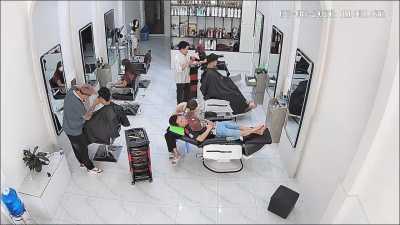 SANG NHƯỢNG GẤP TIỆM TÓC... 