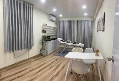 Cần sang Tiệm Nail ở Lê Văn Sỹ , Phú Nhuận- khu dân cư đông đúc