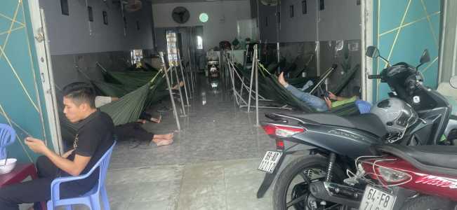 Do không người trông coi cần sang gấp lại quán cafe võng tại 34 Quang Trung Thành ph