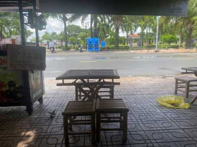 sang nhượng quán bún đậu mắm tôm  vị trí đẹp đối diện công viên tầm vu,