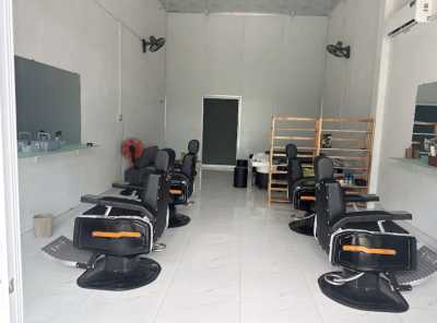 Cần sang gấp lại mặt bằng vị trí siêu đẹp ,sầm uất thuận lợi mua bán kinh 