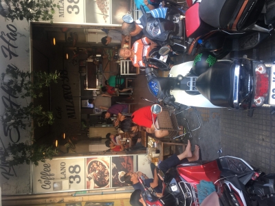 Sang quán cà phê Milano 38