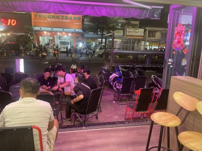 sang nhượng quán cafe trung tâm q5 ngay bến xe phương trang