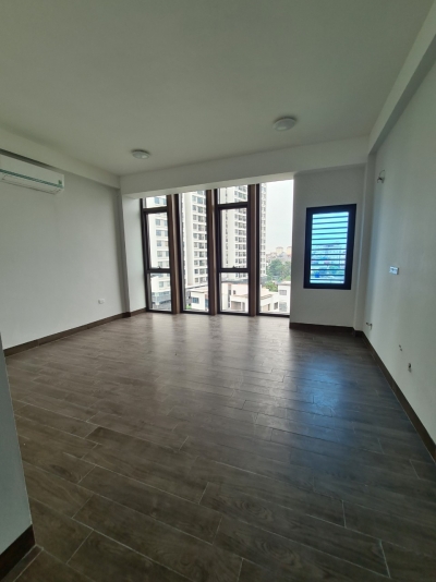 Cho thuê nhà riêng Ngoại giao đoàn: DT75mx7 tầng, có thang máy, hầm, ô tô đỗ cửa