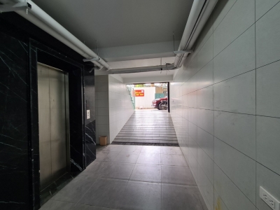 Cần cho thuê nhà nguyên căn Bắc Từ Liêm: DT75mx7 tầng, có thang máy, hầm, ô tô đ