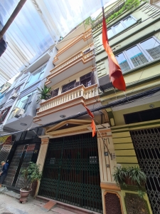 Cho thuê nhà phố Phan Văn Trường: DT45m2x 5 tầng, MT4.6m, 20tr 