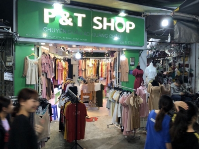 Sang Shop Thời trang trong Chợ Hạnh Thông Tây