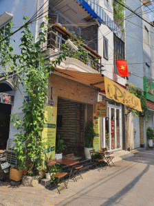 Sang gấp quán cafe Phú Nhuận