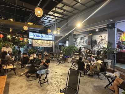 cần sang quán cafe sân vườn rộng