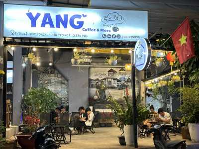 cần sang quán cafe sân vườn rộng