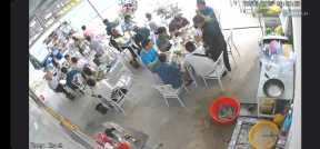 Cần sang quán Hủ tiếu Hoa Hồng, 216 Nguyễn Chí Thanh, P3, phường Tân Ninh 