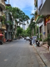 Cho thuê nhà mặt phố Hoàng Sâm: DT60mx4T, MT3.5m,  giá 17tr, ô tô đỗ cửa 