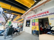 CÂn sang lại quán cafe hocmon